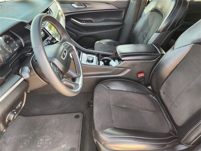 2023 Jeep Grand Cherokee L Base