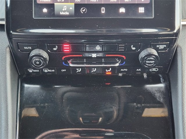 2023 Jeep Grand Cherokee L Base