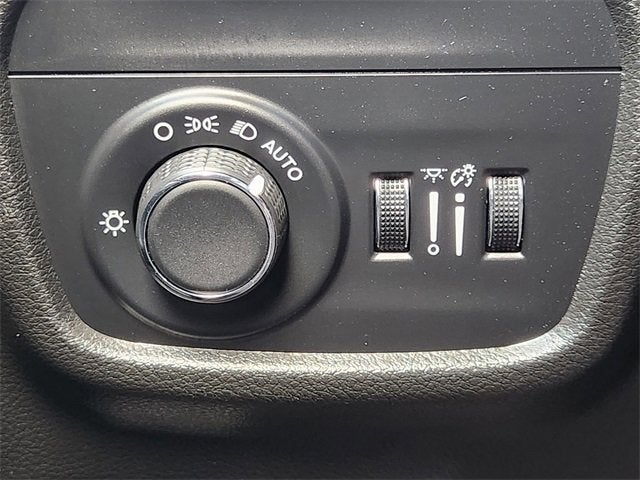 2023 Jeep Grand Cherokee L Base