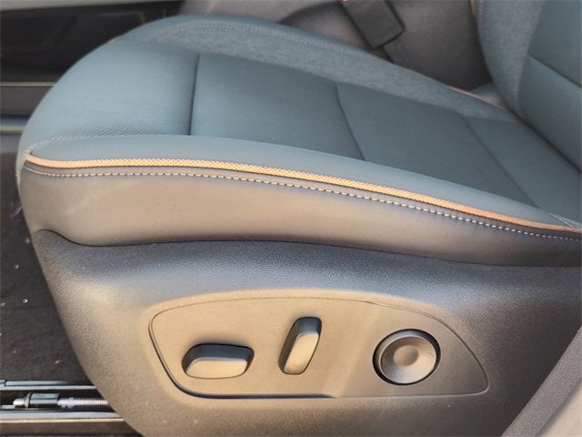 2026 GMC Acadia AWD AT4