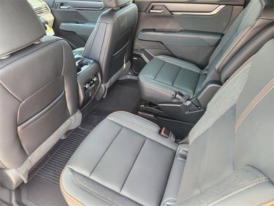 2026 GMC Acadia AWD AT4