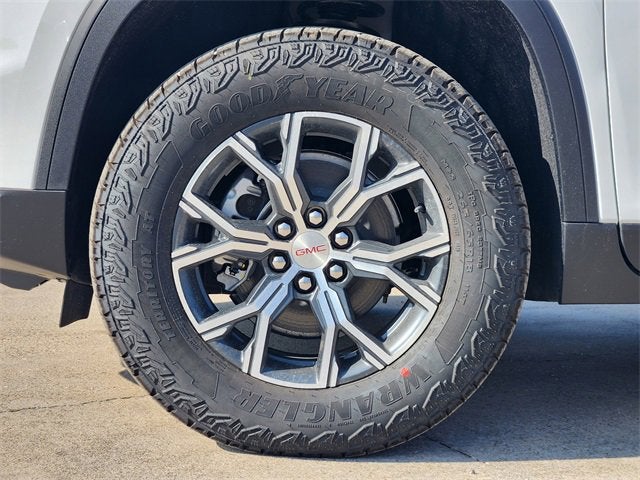 2026 GMC Acadia AWD AT4