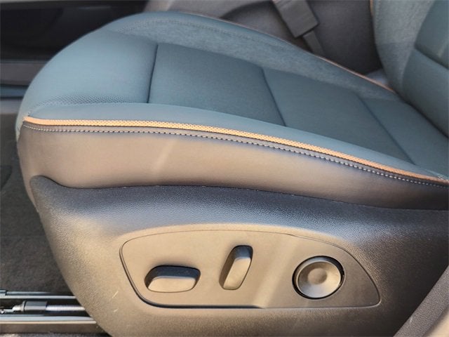 2026 GMC Acadia AWD AT4