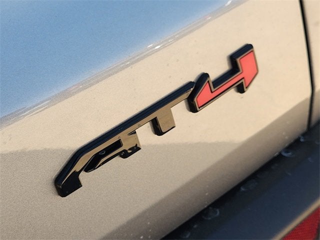 2026 GMC Acadia AWD AT4