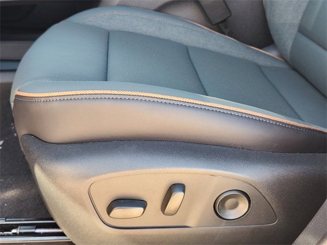 2026 GMC Acadia AWD AT4