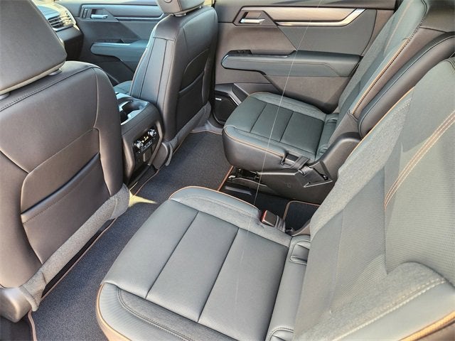 2026 GMC Acadia AWD AT4