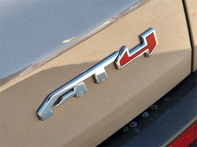 2026 GMC Acadia AWD AT4