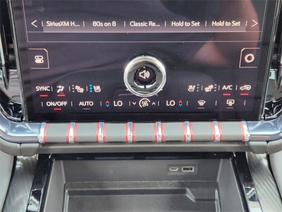 2025 GMC Yukon XL AT4