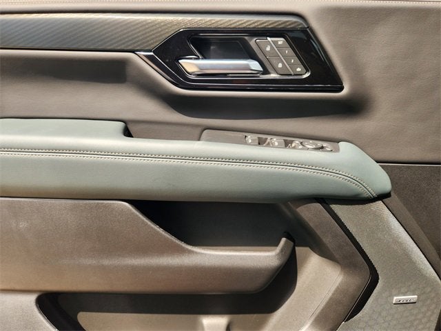 2025 GMC Yukon XL AT4