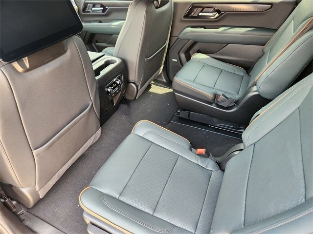 2025 GMC Yukon XL AT4