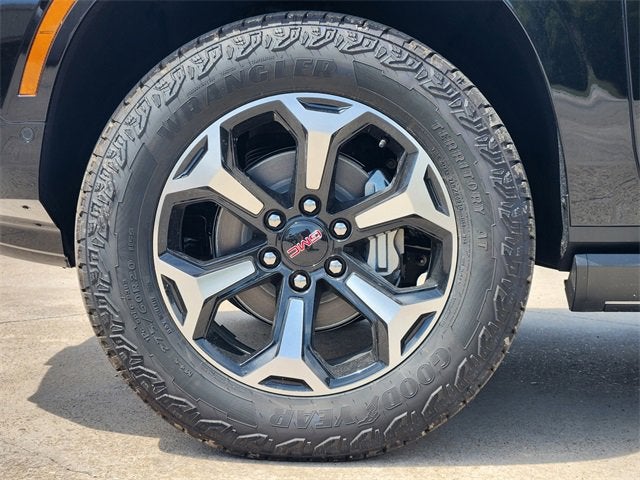 2025 GMC Yukon XL AT4