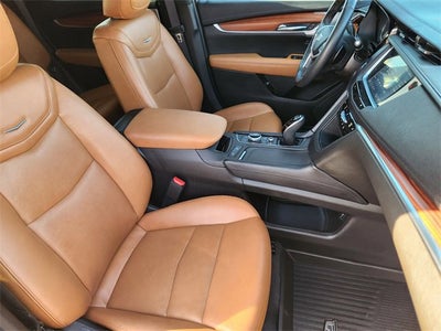 2023 Cadillac XT5 FWD Premium Luxury