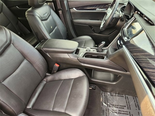 2025 Cadillac XT6 FWD Premium Luxury