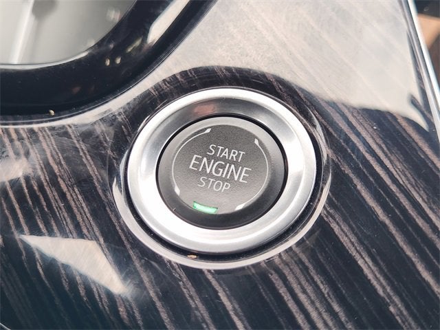 2025 Cadillac XT6 FWD Premium Luxury