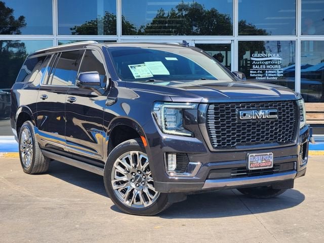 2023 GMC Yukon Denali Ultimate AWD's photo