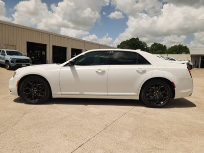 2019 Chrysler 300 Touring