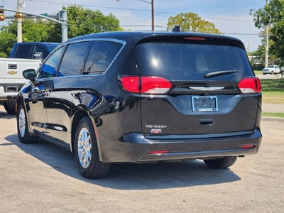 2023 Chrysler Voyager LX