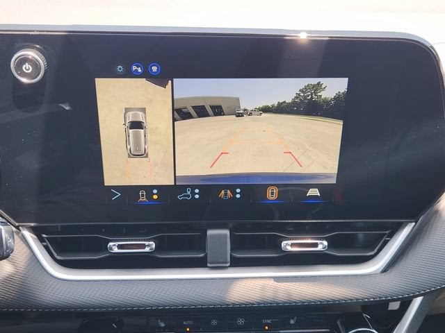 2027 Chevrolet Equinox LT - Photo 13