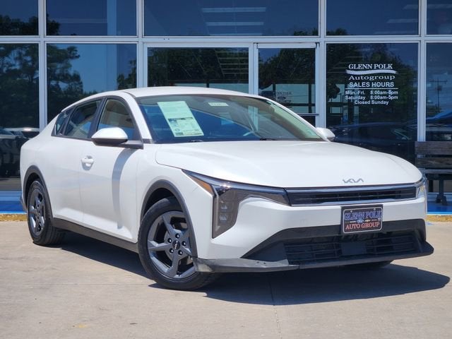 2025 Kia K4 LXS AT's photo
