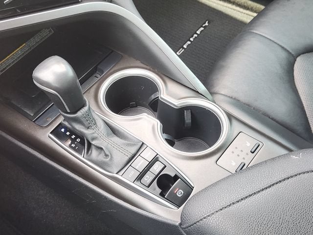 2021 Toyota Camry Hybrid XLE