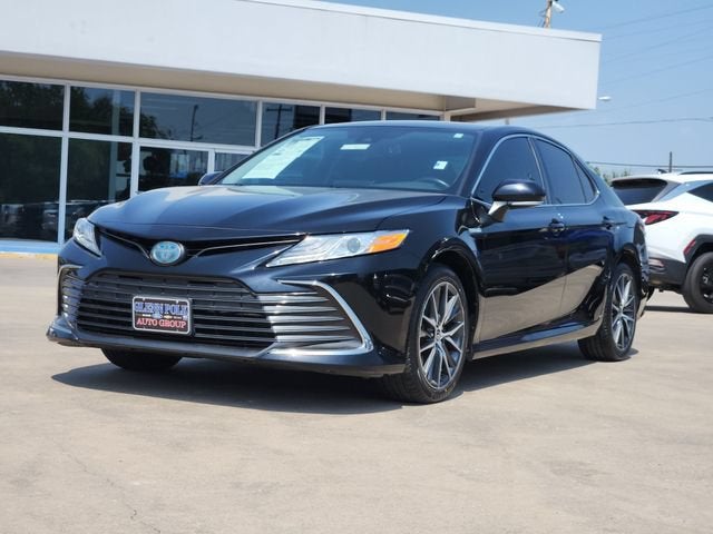 2021 Toyota Camry Hybrid XLE
