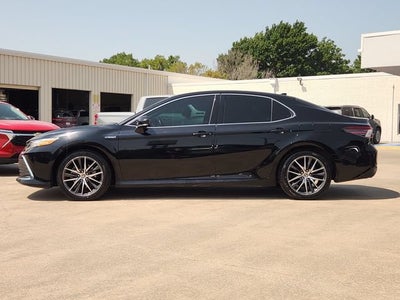 2021 Toyota Camry Hybrid XLE