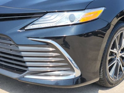 2021 Toyota Camry Hybrid XLE