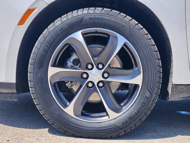2022 Buick Enclave Essence