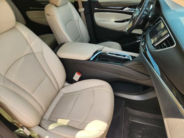 2022 Buick Enclave Essence