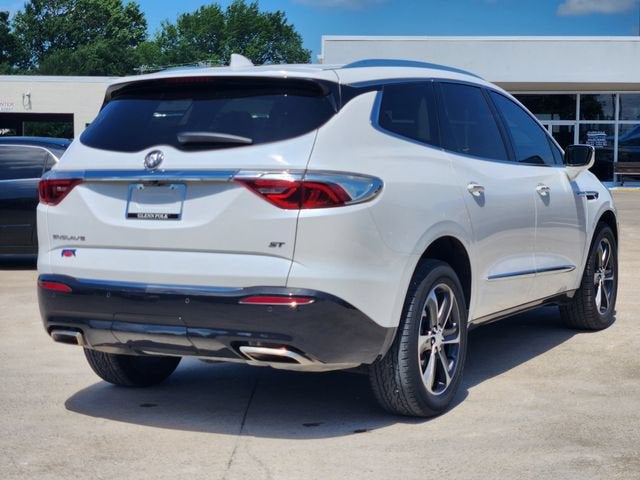2022 Buick Enclave Essence