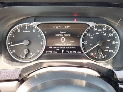 2025 Nissan Pathfinder SV