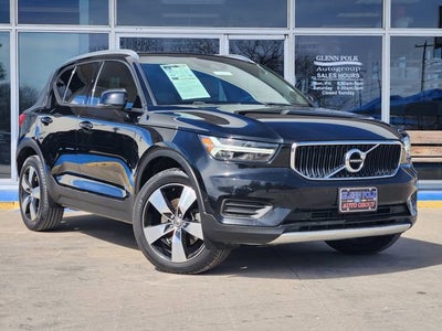 2019 Volvo XC40 Momentum