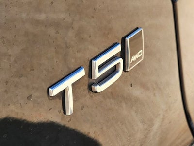 2019 Volvo XC40 Momentum