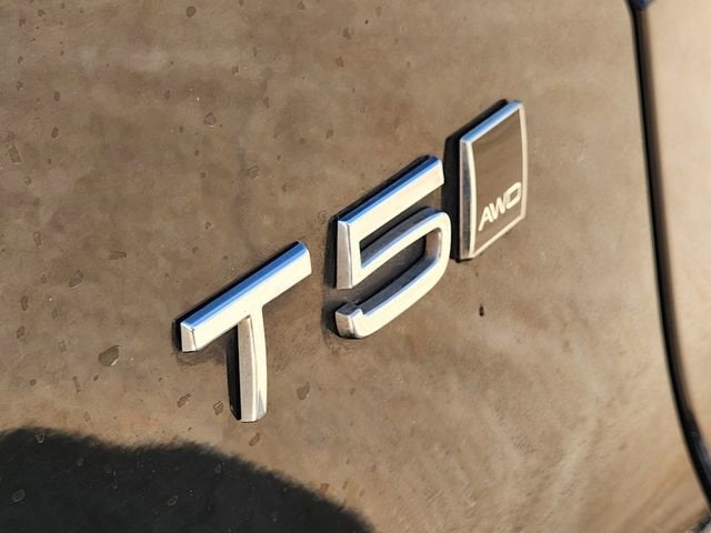 2019 Volvo XC40 Momentum