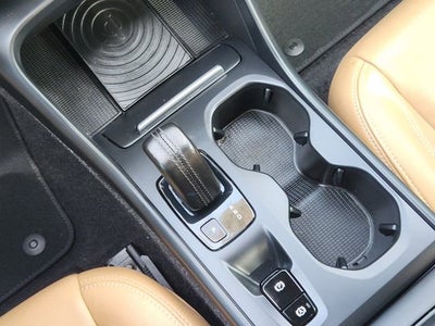 2019 Volvo XC40 Momentum