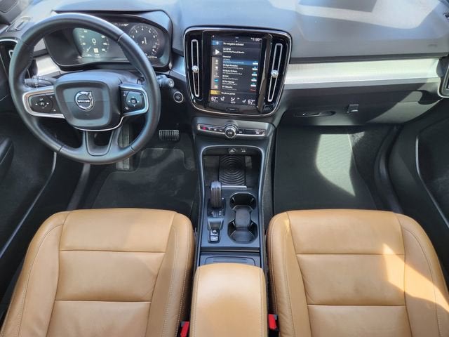 2019 Volvo XC40 Momentum