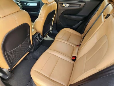 2019 Volvo XC40 Momentum
